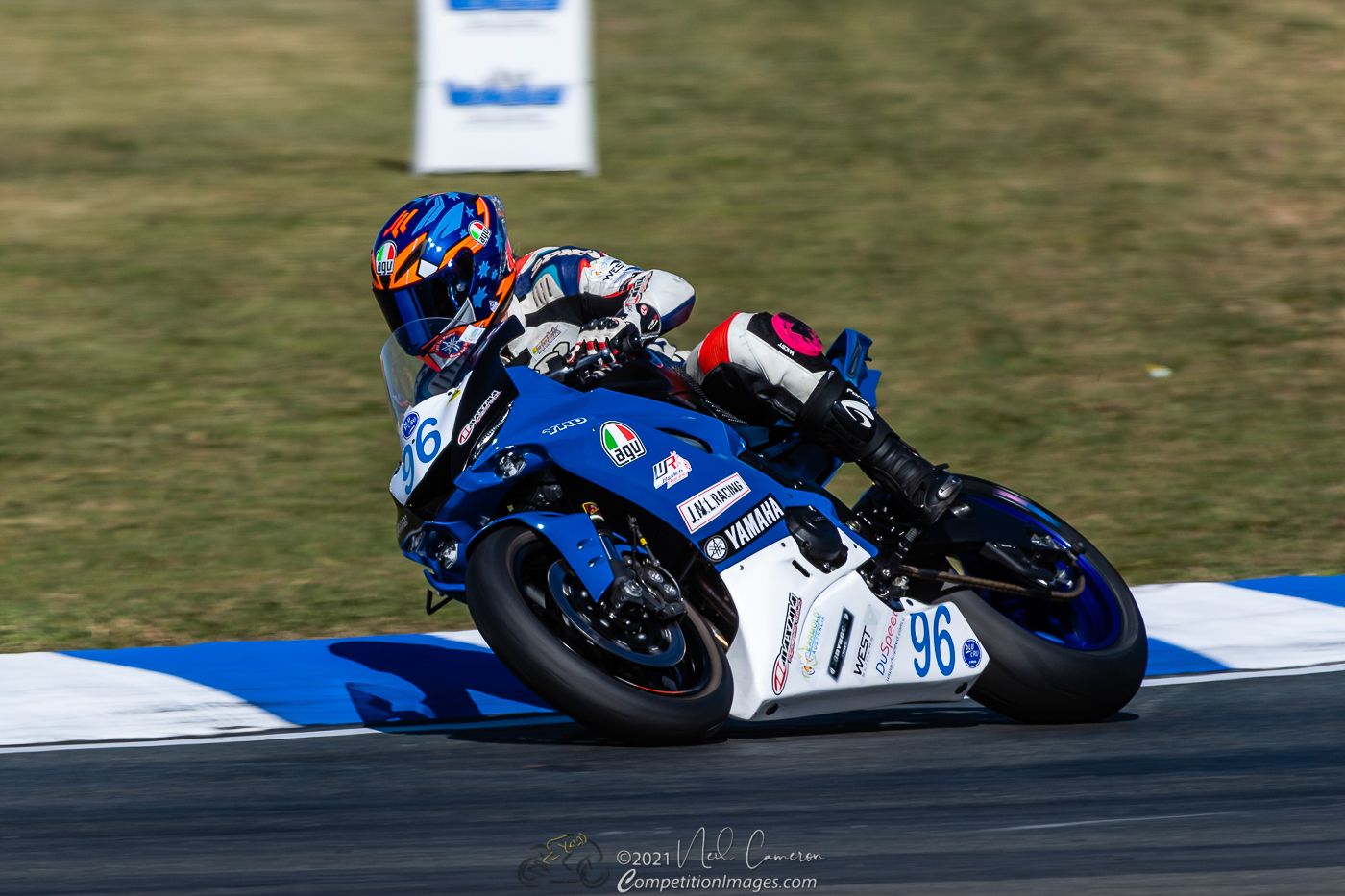 Luke MitchellLuke Mitchell